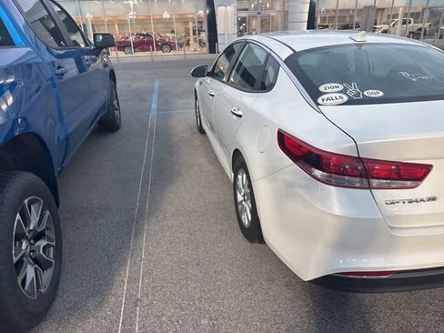 Used 2016 Kia Optima LX image 5