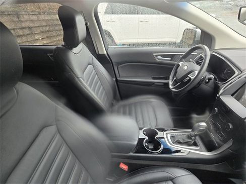 Used 2018 Ford Edge SEL w/ Equipment Group 201A image 3