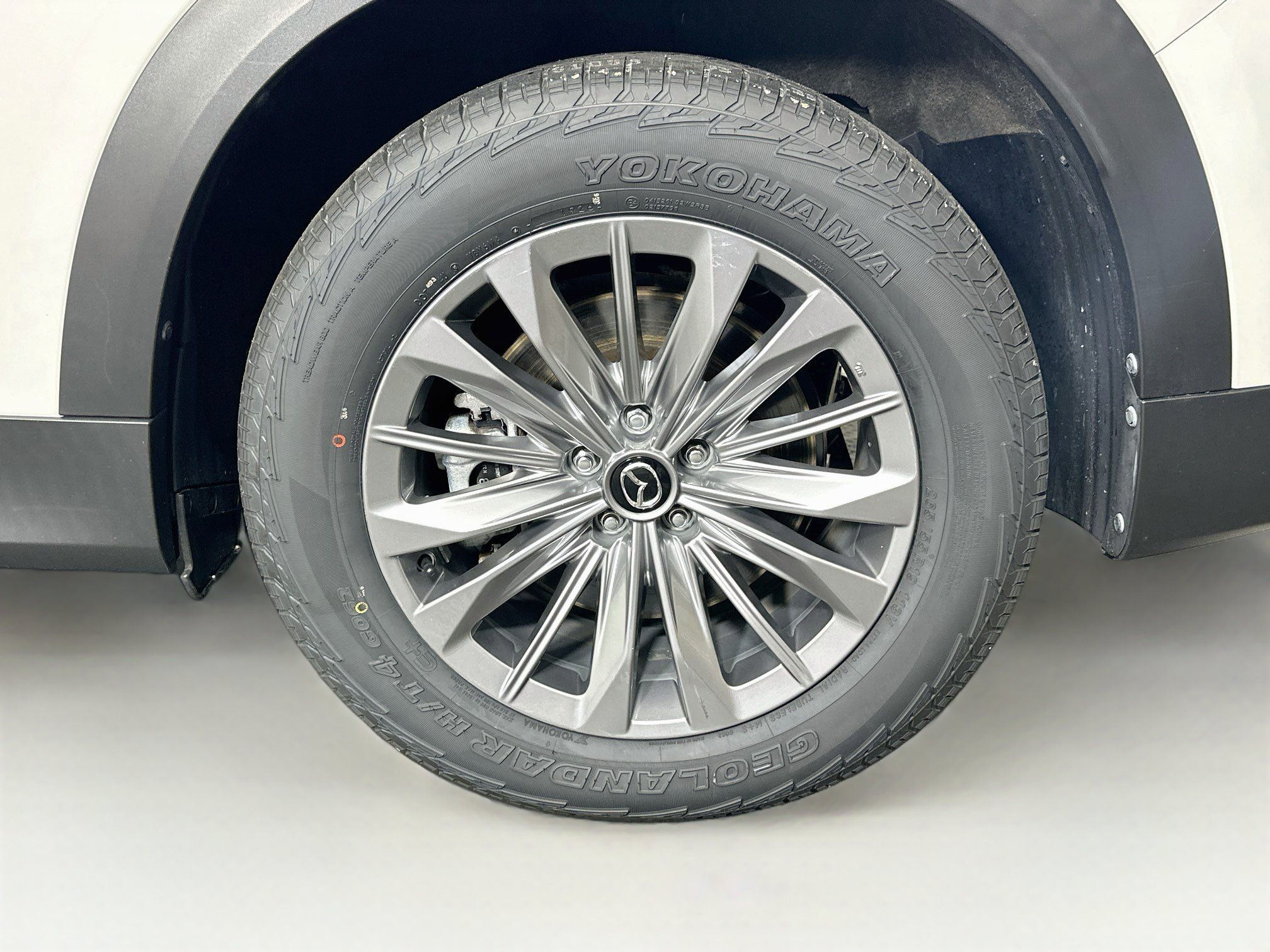 Used 2024 MAZDA CX-90 Plug-In Hybrid w/ Preferred AWD/4WD image 11