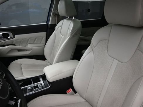Used 2022 Kia Sorento SX image 33