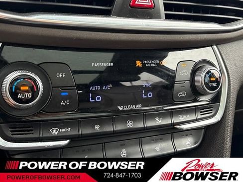 Used 2019 Hyundai Santa Fe AWD image 17