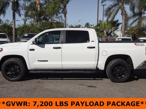 Used 2018 Toyota Tundra SR5 w/ SR5 Upgrade Package AWD/4WD image 5