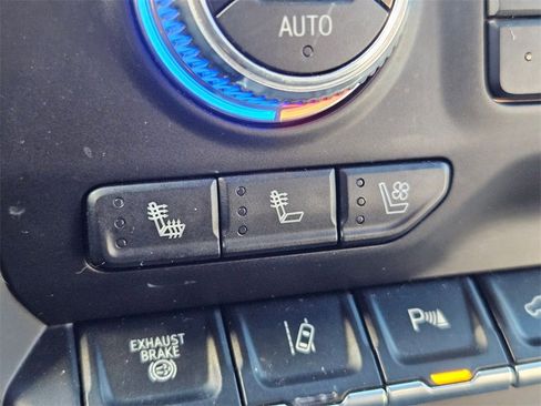 Used 2022 GMC Sierra 3500 AT4 w/ AT4 Premium Plus Package image 29