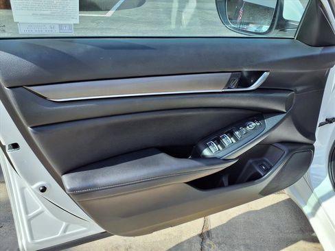 Used 2022 Honda Accord LX image 16