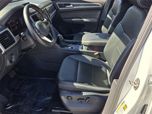 Used 2021 Volkswagen Atlas Cross Sport SEL image 11