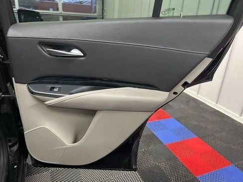 Used 2023 Cadillac XT4 Premium Luxury AWD/4WD image 15