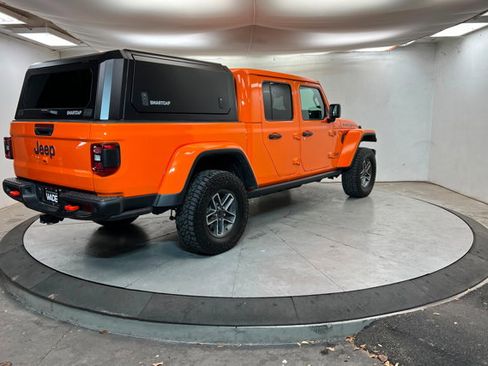 Used 2025 Jeep Gladiator Mojave image 5