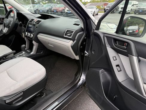 Used 2018 Subaru Forester 2.5i Premium image 16