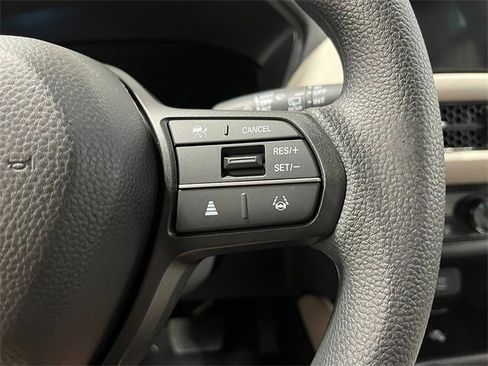 New 2026 Honda HR-V LX image 17