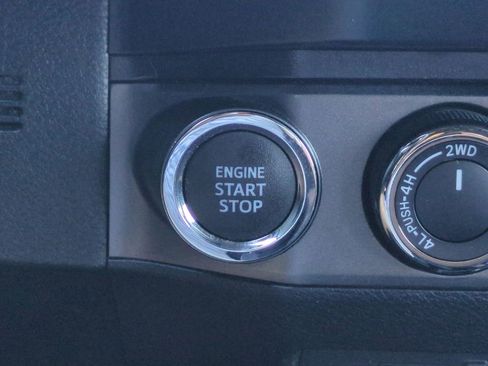 Used 2021 Toyota Tacoma TRD Off-Road AWD/4WD image 27