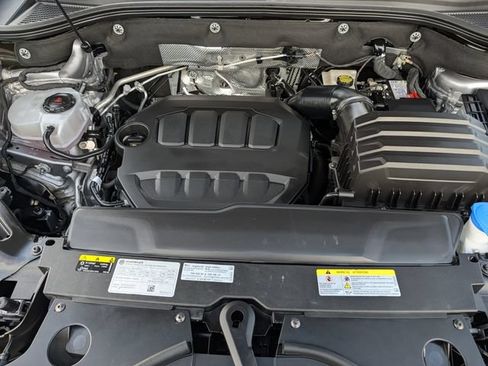 Used 2025 Volkswagen Atlas SEL Premium R-Line AWD/4WD image 35