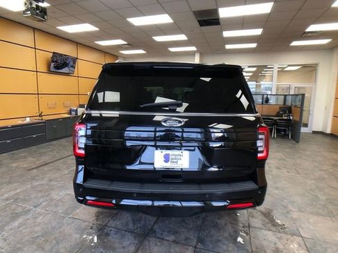 Certified 2022 Ford Expedition Max Limited image 6