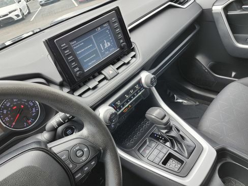 Used 2019 Toyota RAV4 XLE w/ All Weather Liner Package AWD/4WD image 30