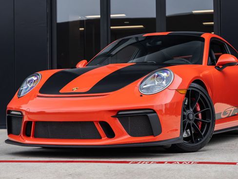 Certified 2018 Porsche 911 GT3 RWD image 7