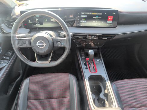 Used 2025 Nissan Kicks SR FWD image 54