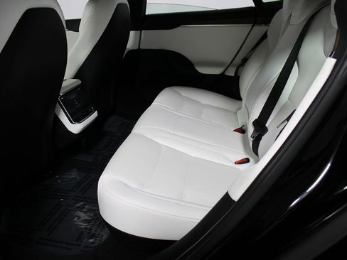 Used 2023 Tesla Model S Standard Range AWD/4WD image 27