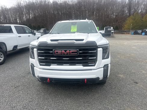 Used 2024 GMC Sierra 2500 AT4 w/ AT4 Preferred Package image 2