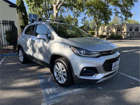 Used 2020 Chevrolet Trax Premier w/ LPO, Protection Package AWD/4WD image 7