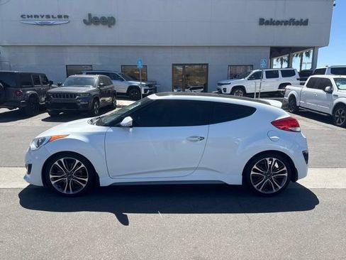Used 2016 Hyundai Veloster Turbo w/ Option Group 04 FWD image 2
