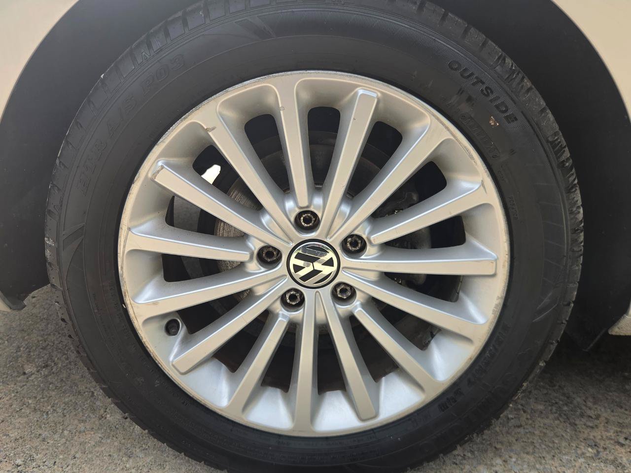 Used 2017 Volkswagen Passat 1.8T SE FWD image 13