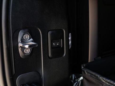 New 2026 Land Rover Defender 110 X-Dynamic SE AWD/4WD image 67