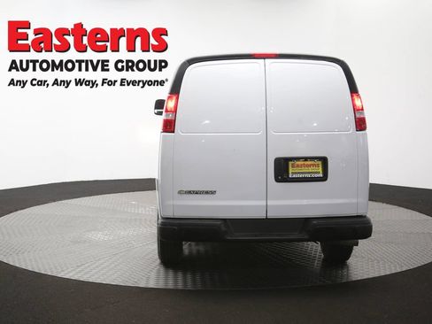 Used 2022 Chevrolet Express 2500 Extended w/ Driver Convenience Package RWD image 35