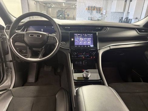 Certified 2023 Jeep Grand Cherokee L Laredo AWD/4WD image 35