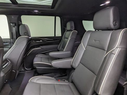 Used 2024 Cadillac Escalade ESV Sport w/ Touring Package AWD/4WD image 39