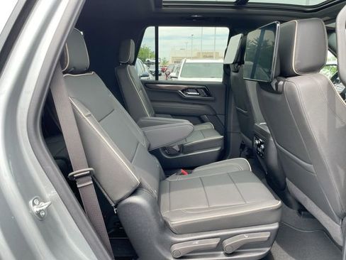 New 2026 GMC Yukon Elevation w/ Elevation Premium Package AWD/4WD image 17