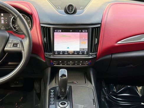 Used 2022 Maserati Levante GT image 22