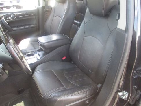 Used 2017 Buick Enclave Premium w/ Experience Buick Package FWD image 21