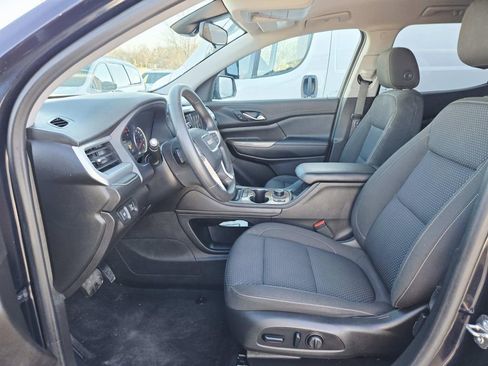 Used 2021 GMC Acadia SLE w/ Driver Convenience Package image 11