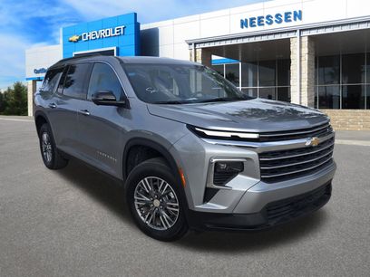 Used 2024 Chevrolet Traverse LT w/ Trailering Package
