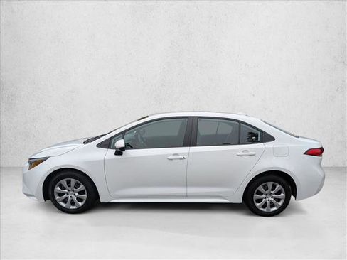 Used 2023 Toyota Corolla LE image 9