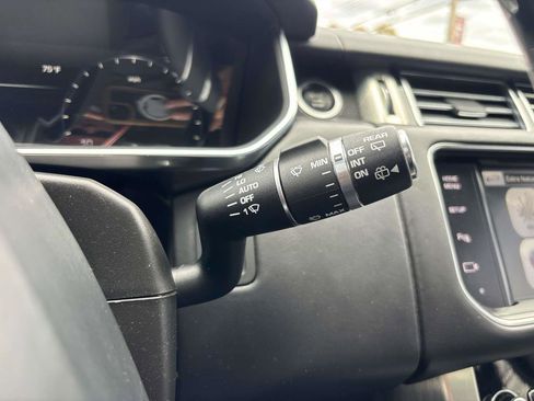 Used 2015 Land Rover Range Rover Supercharged image 30