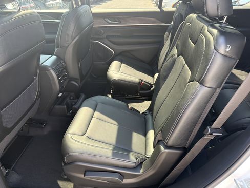 New 2026 Jeep Grand Cherokee L Limited AWD/4WD image 12