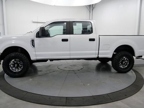 Used 2017 Ford F350 XL AWD/4WD image 4