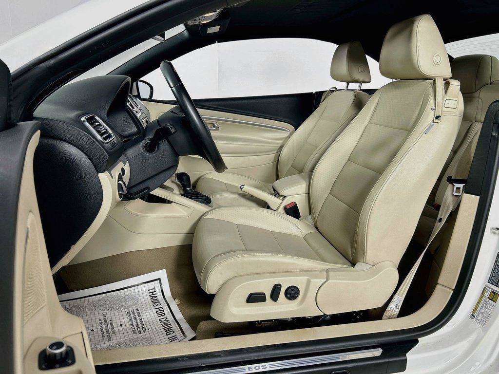 Used 2012 Volkswagen Eos Komfort FWD image 18