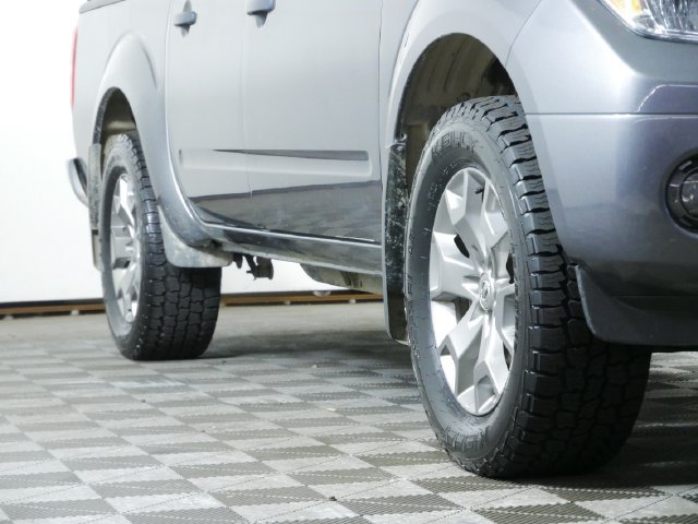 Used 2021 Nissan Frontier SV AWD/4WD image 2