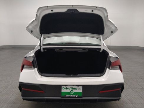 Used 2024 Hyundai Elantra SEL FWD image 29