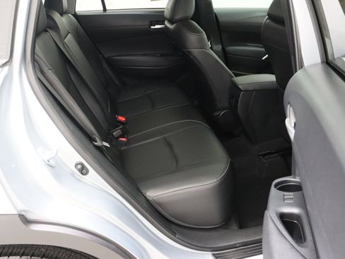 Used 2023 Toyota Corolla Cross XLE w/ Convenience Package FWD image 37