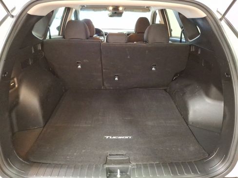 Used 2023 Hyundai Tucson SE image 11