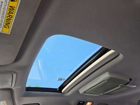 Used 2023 Honda Odyssey Touring image 12