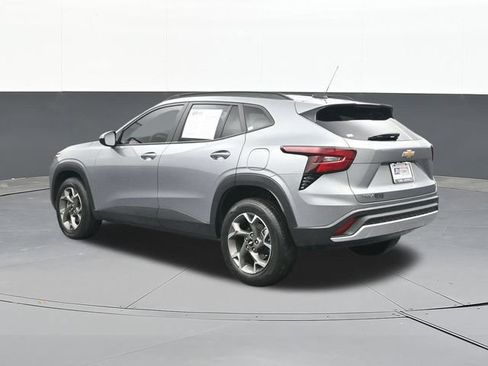 Used 2025 Chevrolet Trax LT w/ Driver Confidence Package FWD image 10