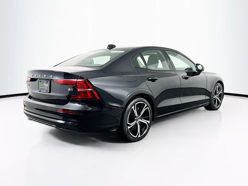 Used 2024 Volvo S60 B5 Core image 9