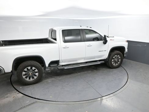 Used 2024 Chevrolet Silverado 2500 LT image 28
