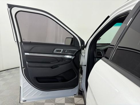 Used 2016 Ford Explorer Sport w/ Equipment Group 401A AWD/4WD image 10
