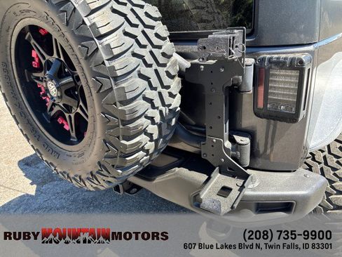 Used 2016 Jeep Wrangler Unlimited Rubicon w/ Dual Top Group AWD/4WD image 36