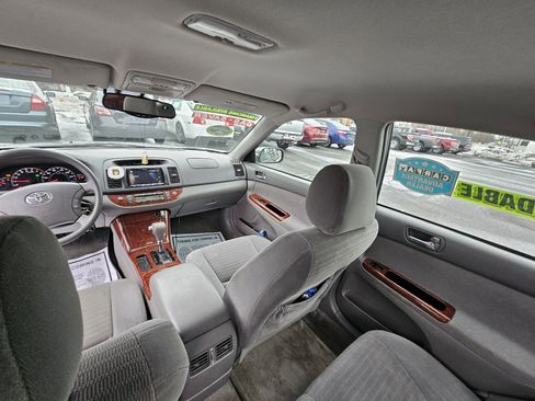 Used 2005 Toyota Camry LE image 20