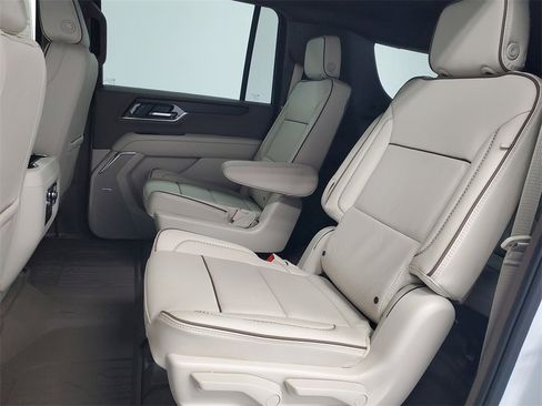 New 2026 GMC Yukon XL Denali w/ LPO, Floor Liner Package image 29